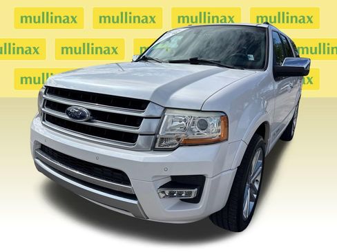 Used 2017 Ford Expedition Platinum image 11