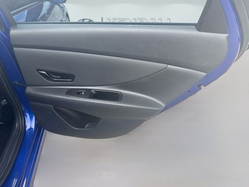 Used 2025 Hyundai Elantra Sport FWD image 27