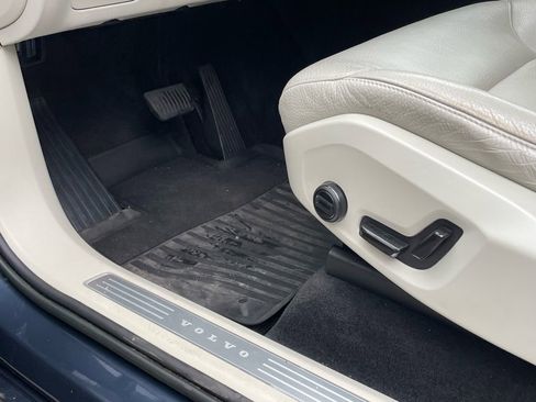 Used 2022 Volvo XC90 T6 Momentum w/ Advanced Package image 24