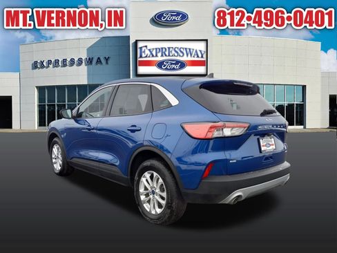 Used 2022 Ford Escape SE image 9