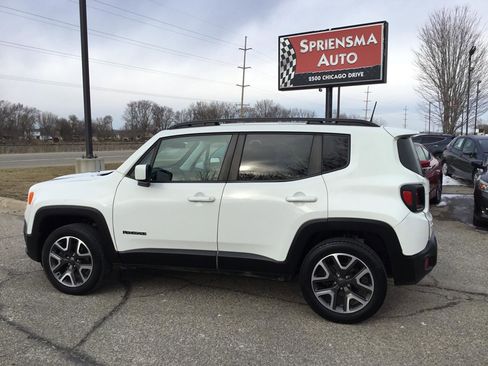 Used 2018 Jeep Renegade Latitude image 10