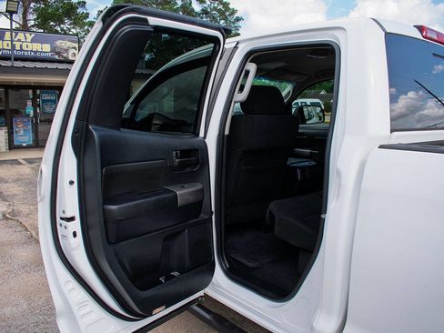 Used 2010 Toyota Tundra 4x4 Double Cab image 25