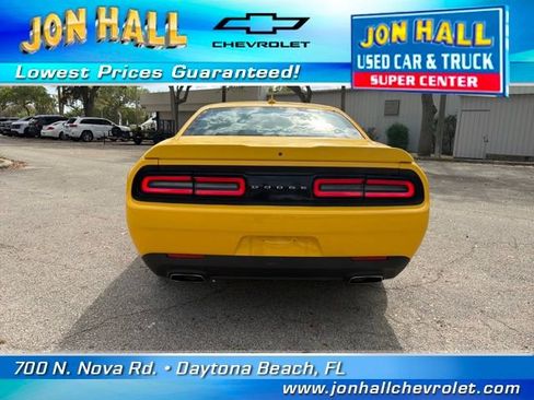 Used 2017 Dodge Challenger GT image 9