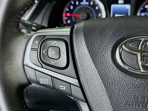 Used 2017 Toyota Camry SE FWD image 16