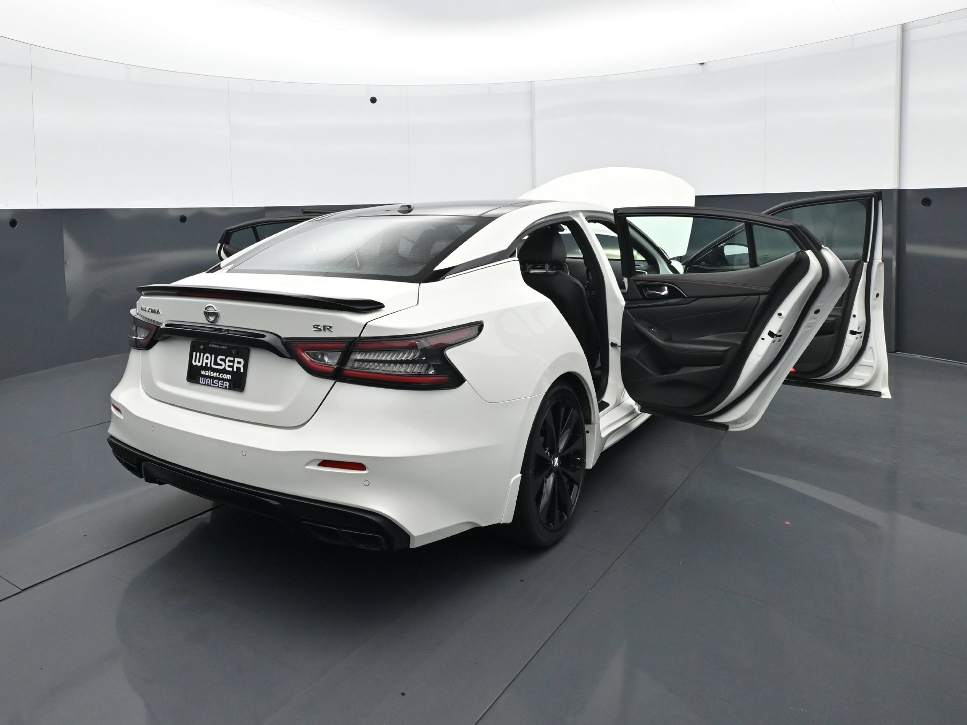 Used 2021 Nissan Maxima SR FWD image 31