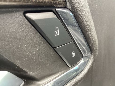 Used 2024 Chevrolet Silverado 1500 LT image 15