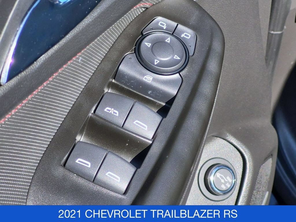 Used 2021 Chevrolet TrailBlazer RS w/ Sun and Liftgate Package AWD/4WD image 12
