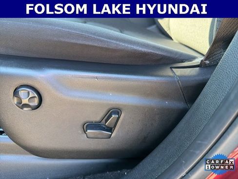 Used 2020 Jeep Grand Cherokee Laredo image 12