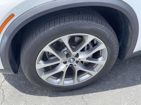 Used 2024 BMW X5 xDrive40i w/ Premium Package AWD/4WD image 12