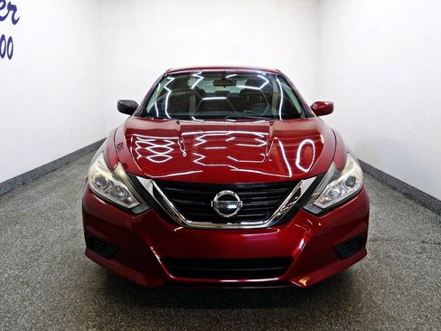 Used 2018 Nissan Altima 2.5 S w/ S Convenience Package FWD image 2