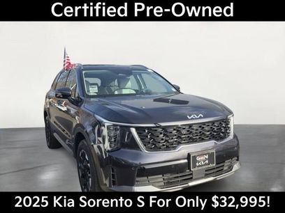 Used 2025 Kia Sorento S