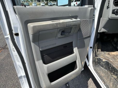 Used 2022 Ford E-350 and Econoline 350 Super Duty w/ Power Windows & Locks Group RWD image 14