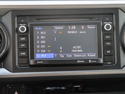 Used 2017 Toyota Tacoma SR5 w/ Tow Package image 11