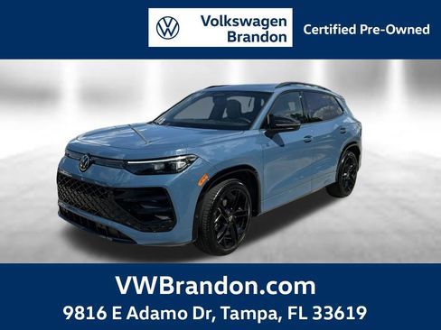 Used 2025 Volkswagen Tiguan SE R-Line FWD image 1