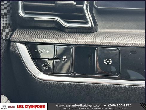 Used 2025 Kia Sportage SX AWD/4WD image 28