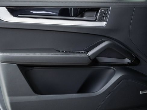 New 2026 Porsche Cayenne S AWD/4WD image 6