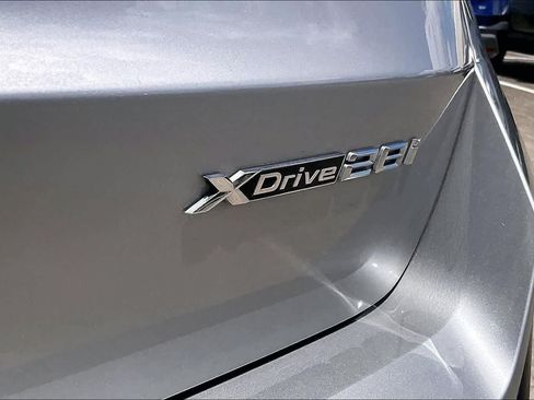 Used 2026 BMW X1 xDrive28i AWD/4WD image 9