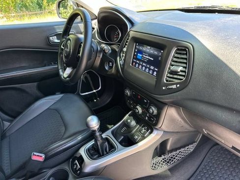 Used 2018 Jeep Compass Latitude w/ Popular Equipment Group AWD/4WD image 25