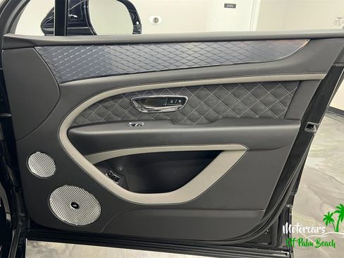 Used 2022 Bentley Bentayga Speed image 23