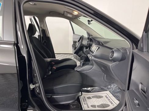 Used 2024 Nissan Kicks S image 38