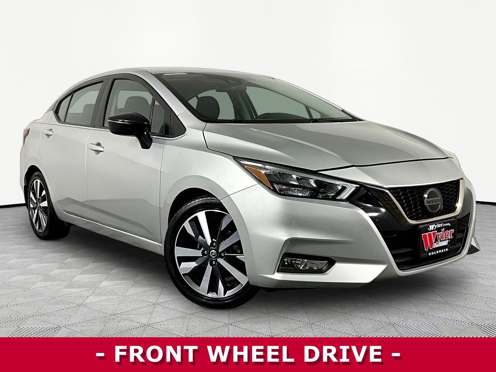 Used 2020 Nissan Versa SR w/ Convenience Package FWD image 3