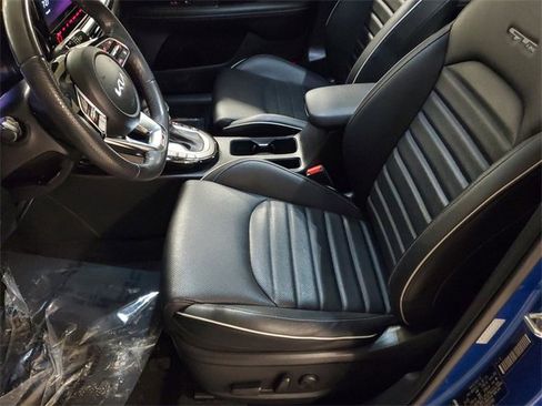 Used 2023 Kia Forte GT-Line w/ GT-Line Premium Package image 17