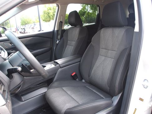 Used 2024 Nissan Rogue SV FWD image 16