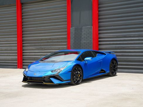 Used 2023 Lamborghini Huracan Tecnica RWD image 1