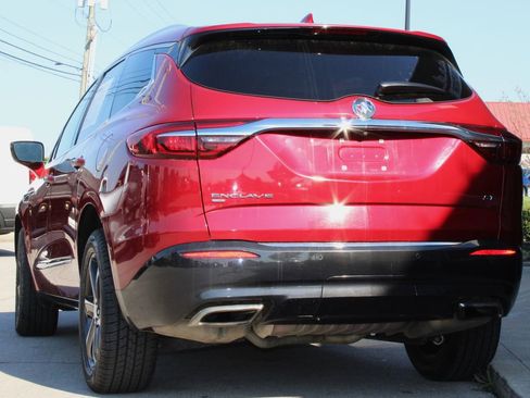 Used 2021 Buick Enclave Essence w/ Sport Touring Edition AWD/4WD image 8