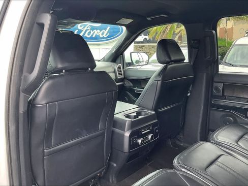 Used 2021 Ford Expedition Max Limited RWD image 12
