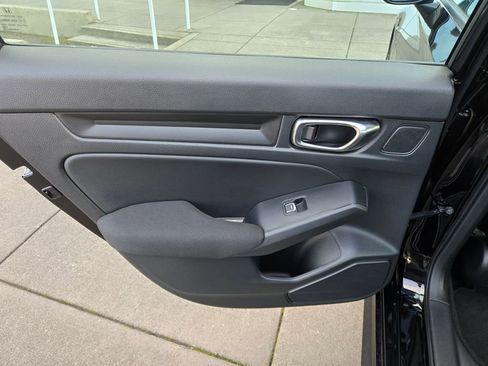 Used 2025 Honda Civic Sport image 13