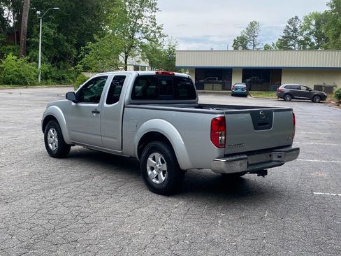 Used 2011 Nissan Frontier SV w/ SV Premium Utility Pkg RWD image 7