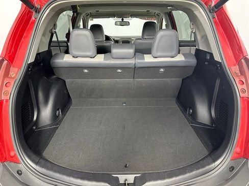 Used 2015 Toyota RAV4 Limited image 30