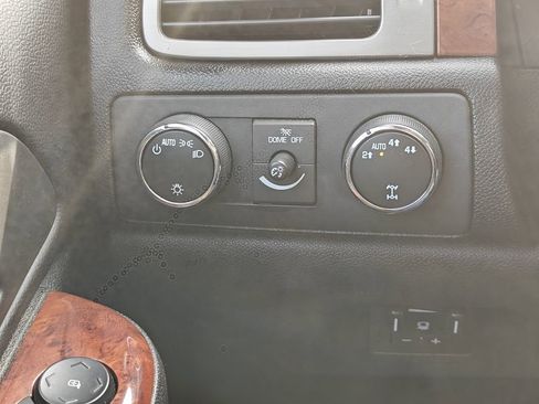 Used 2013 Chevrolet Tahoe LS w/ Convenience Package image 28