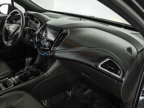 Used 2016 Chevrolet Cruze Premier FWD image 12