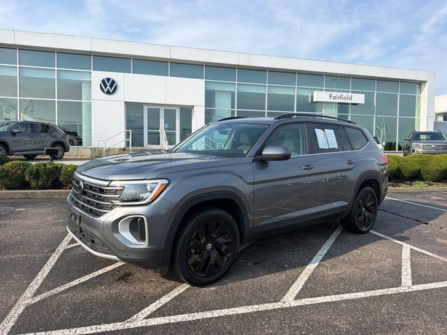 Certified 2024 Volkswagen Atlas SE w/ Panoramic Sunroof Package AWD/4WD image 9