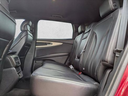 Used 2016 Lincoln MKX Premiere FWD image 18