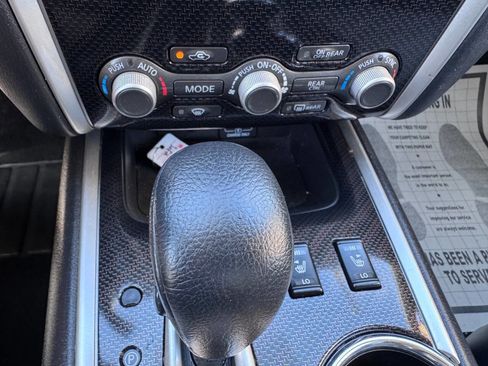 Used 2020 Nissan Pathfinder SL AWD/4WD image 27