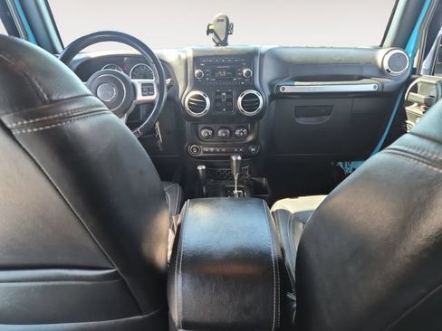 Used 2017 Jeep Wrangler Unlimited Sahara w/ Quick Order Package 24E Chief AWD/4WD image 10