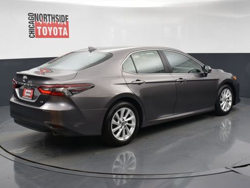 Used 2024 Toyota Camry LE image 4