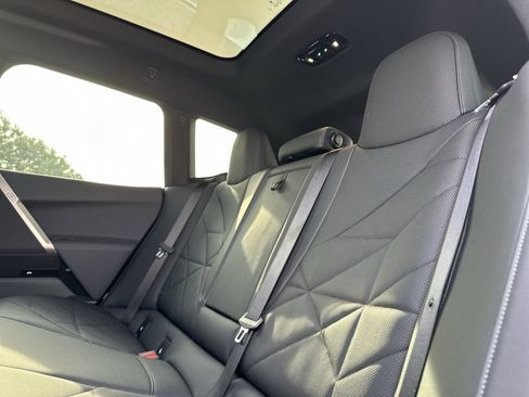 Certified 2025 BMW iX xDrive50 w/ Premium Package image 24