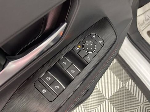 New 2026 Nissan Kicks SR image 34