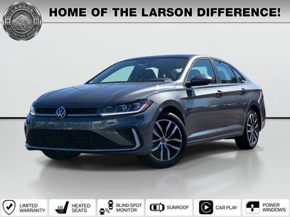 Used 2025 Volkswagen Jetta SE w/ Sunroof Package