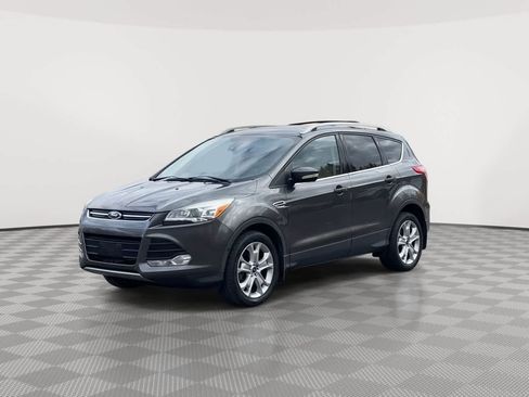 Used 2016 Ford Escape Titanium w/ Equipment Group 301A image 4