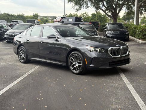 Certified 2026 BMW 530i RWD image 2