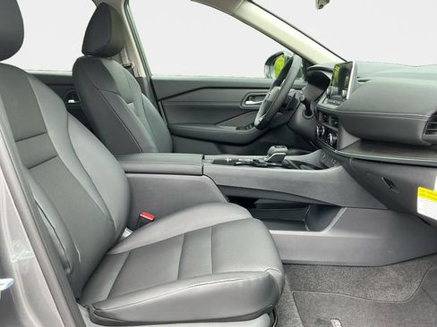New 2026 Nissan Rogue Dark Armor FWD image 17