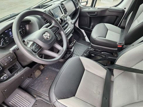 Used 2025 RAM ProMaster 2500 w/ Convenience Group FWD image 7