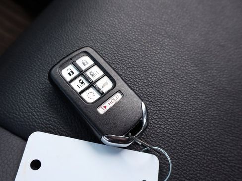 Used 2023 Honda Odyssey Touring image 40