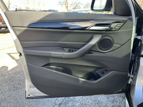 Used 2018 BMW X1 xDrive28i image 17