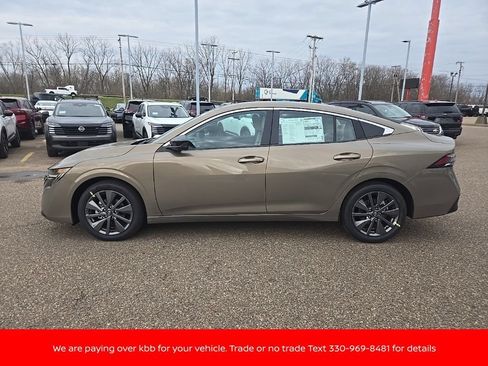 New 2026 Nissan Sentra SL w/ Floor Mat Package FWD image 4